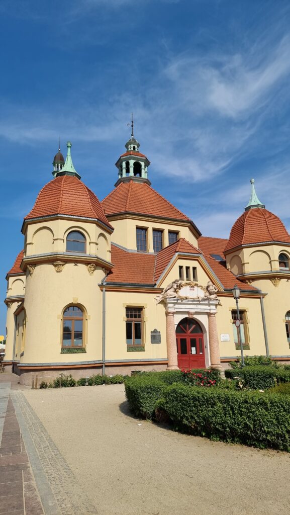 4d46a75a-88d9-48ce-8c74-b70cdfcfaab2-1_all_27294